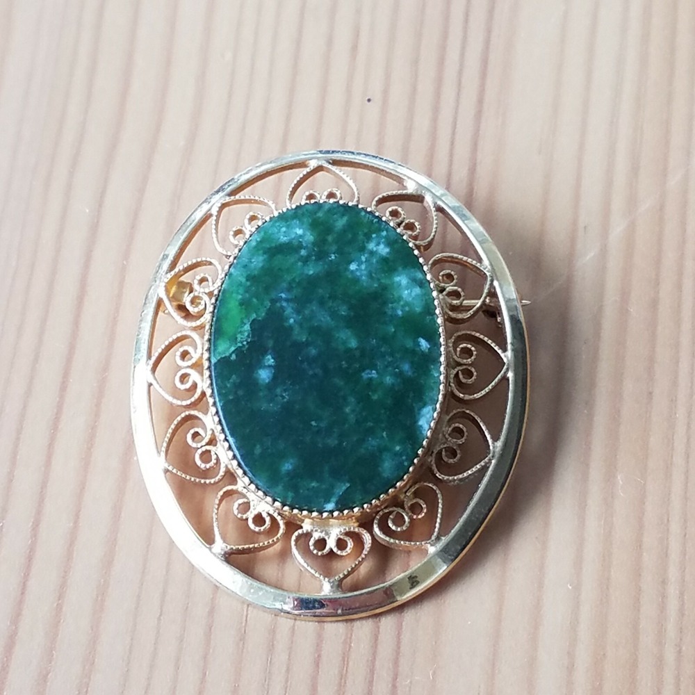 Catamore Vintage 12k Gold Filled Jade Green Agate Filigree Brooch Pin Signed